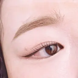 【再来】パリジェンヌラッシュリフト＋保湿トリートメント　束感仕上げ