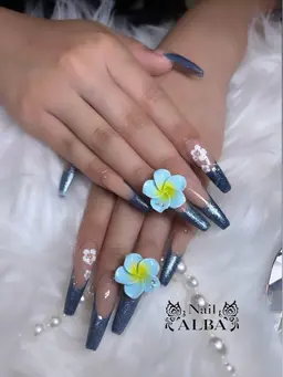 ［期間限定］オフあり➕10本フレンチネイル〔スカルプ💎〕