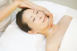 《徹底超美肌✨幹細胞💓》水素 ピーリング + 幹細胞美容 (スキンクリーニング)フルコース [船堀/葛西/錦糸町]