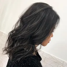 【期間限定】⭐️🌟ハイライト＋カラー🌟⭐️