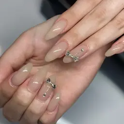 【人気No.2メニュー】ワンカラーパーツ2本+フルチップ長さ出し10本