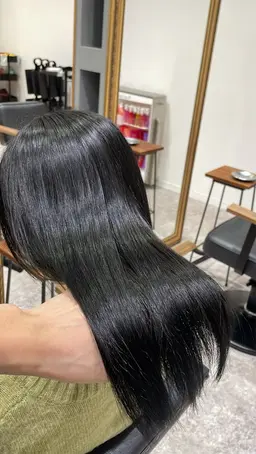黒染め🎱　落ちる黒なので明るくしたくなっても安心です👍🏻