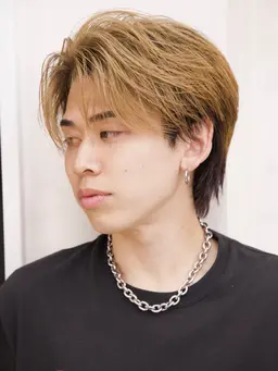 メンズカットなしブリーチカラー　【ミルクティーベージュ/ブロンドヘア/ホワイトカラー】　¥8000