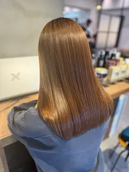 🐬ミニモ限定オリジナル🐬カット+極潤ヒアルロン酸カラー+トリートメント🩵