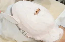 【デコルテ+フェイシャルマッサージ+石膏マスク