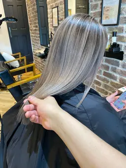 【半年持つ🌟】バレイヤージュ🧹 プリンが気にならないデザインカラー、ケアブリーチ、中間処理込👍