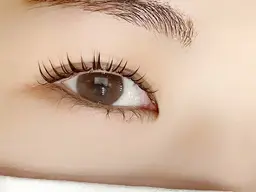 韓国式トレンド・マスカラパーマ アイシャンプー付(マスカラなど付いてる場合はメイクオフ代500円頂戴します) （現金のみ