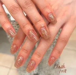 オフケア無料【きらきらがかわいい】フラッシュネイル