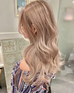 ケアブリーチ＋艶カラー＋3step髪質改善トリートメント