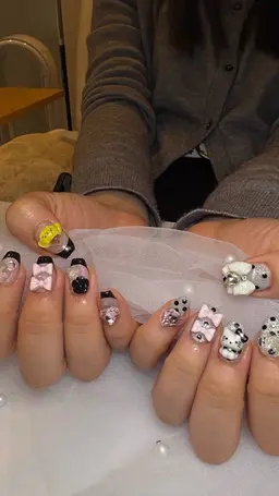 デザイン120分アート🌟 10本パーツ、片手4本以上アートする方🌟 パーツつけ放題🤍ご新規様のみ🤍初回オフ無料