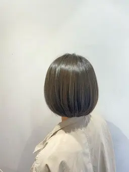 ⭐️クセやうねりが気になる方⭐️カット&微アルカリ縮毛矯正&トリートメント🌈🌈