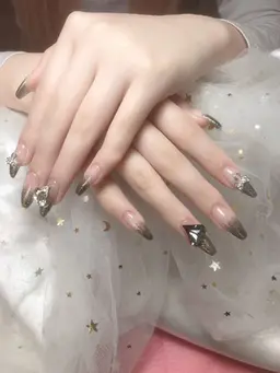 <10本長さだし>ストーンつけ放題（埋め尽くし4本コース)