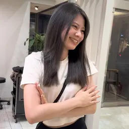 【トレンドカラー】ブリーチ+フルカラー+高濃度炭酸泉アロマスパ+3stepトリートメント