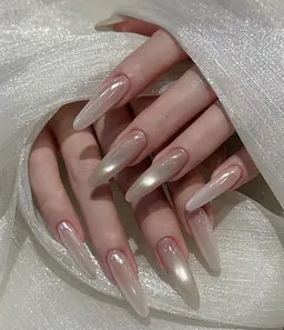 チップ長さ出し10本＋マグネット（ロングネイルOK） 薄色すけ防止無料