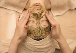 【人気No. 1】REVIハーブピーリング(オプション美容液1つプレゼント)➕デコルテマッサージ付🌿