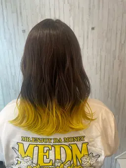 デザインブリーチ（ハイライト、アンブレラ、インナー）×フルカラー×トリートメント