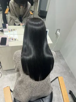 🎀カット＋低ダメージ縮毛矯正＋トリートメント🎀