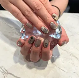 19時以降　ネイル＋深夜料金1000円　オフ無料🩵5800​〜​