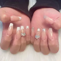 🧚🏻‍♀️シンプルデザインロングコース🧚🏻‍♀️10本長さだし♡シンプルデザイン♡パーツ2本♡ジェルオフ無料