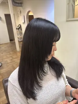 前髪カット✨毛先カット(バラつきを整えるのみ)✨毛量調整✨【¥500】※単品、組み合わせでもお値段は変わりません。