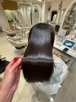 【若い方からご年配の方まで人気🌱】縮毛矯正