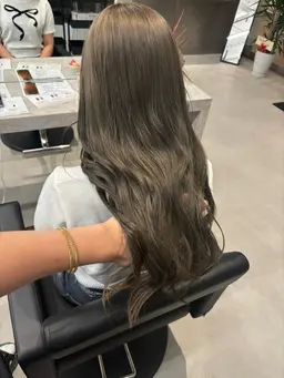 U-24《ミニモ学割》🧞‍♂️カット＋アディクシーカラー＋3STEPトリートメント🧞‍♂️