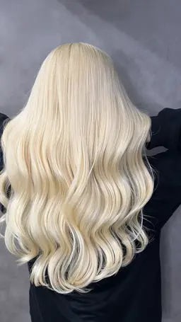 (2月限定値段‼️)ハイブリーチ2回🔥+ケアカラー🔥+カット✂️+ 韓国🇰🇷ケラチントリートメント