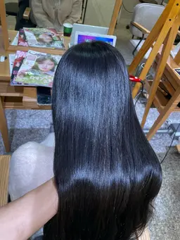 【ダメージレスで艶髪叶う⭐️】カット+プレミア縮毛矯正