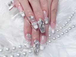 【初回オフ無料★ケア込み】プラチナやり放題✨【持込OK💎150分時間内10本やり放題デザイン】アートし放題