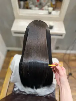 【当日限定】艶カラー+ULTOWA トリートメント+メンテナンスカット🩰💭7900円