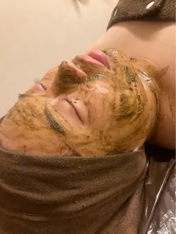 初めてでも安心!ハーブピーリング体験