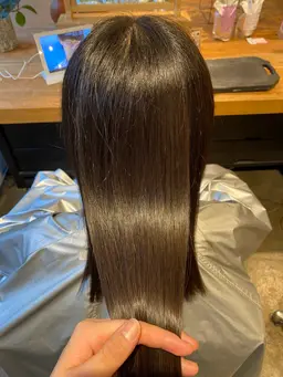 🩰カット➕酸性ストレート➕R/Wトリートメント🩰