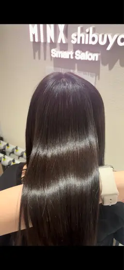 11月残り2枠！梅雨前限定☔️プラチナ縮毛矯正＋最高級トリートメント🫧✨