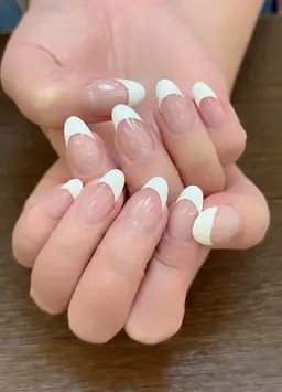 【オフあり】ハンドジェル(クリアベース白フレンチ)   \\要長さ2ﾐﾘ​〜​7㍉迄//