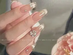 【2級持ち研修ネイリスト】マグネットフレンチ¥3180