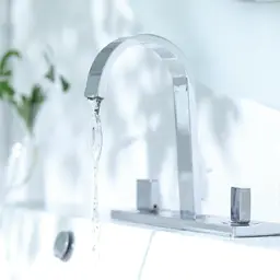 美肌レッスン♥️実際にメナード化粧品を使ってその方のお悩みに寄り添ってご提案させて頂きます😌✨