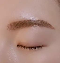 【QUICK】美眉毛ワックス+眉カット¥3980(間引き/メイク仕上げ別途メニュー)