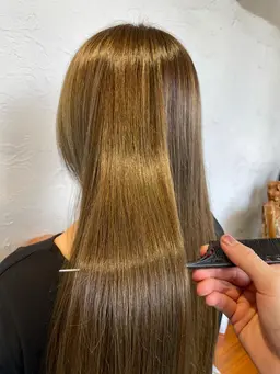 ハイライトカラー●ケアブリーチ使用＆髪質改善トリートメント