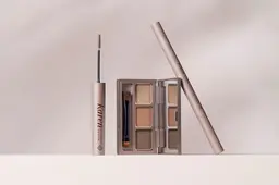 お客様の骨格に合わせた眉カット➕眉メイク🪞🪄︎︎