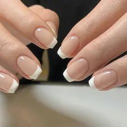 【ハンド】美フォルム★カラグラ／フレンチ(ジェルオフあり＋550円+30min)