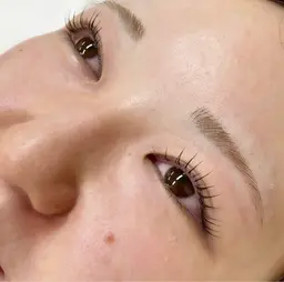 根本立ち上げラッシュリフト＋マツエク100本