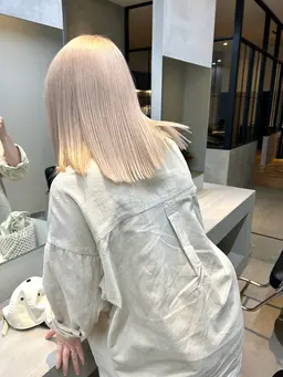 【ホワイトベージュ】限定クーポン♦️ブリーチし放題♦️ハイライト/バレイヤージュも◎