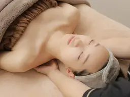 フェイシャルエステ＋デコルテマッサージ