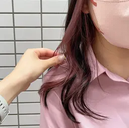 イヤリングカラー（ブリーチ＋オンカラー）