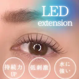 【初回限定】話題のLEDマツエク!フラットラッシュ上100本(オフ込み)+下まつ毛20〜30本!※リペア不可