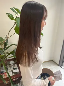 【広がる髪質の方へ】ボリュームダウンストレート+バイカルテ髪質再生トリートメント(シャンプーブロー込み)