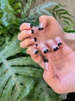 【𝑵𝒂𝒊𝒍 】アートやり放題パラジェルネイル💋((持ち込みデザイン・パーツ可能))⚠︎オフ無し