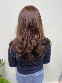 ヘアカラー(セルフブロー)/マニキュア￥6600~