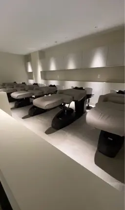 【学校やお仕事終わりに…】ツボ押し30分スパ💆‍♀️🫧+2stepトリートメント🪞🪄(シャンプーブロー込み🧴)