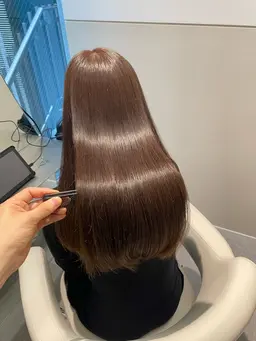 【広がり、パサつきが気になる方に】カット+最高級プレミアム髪質改善トリートメント🫧